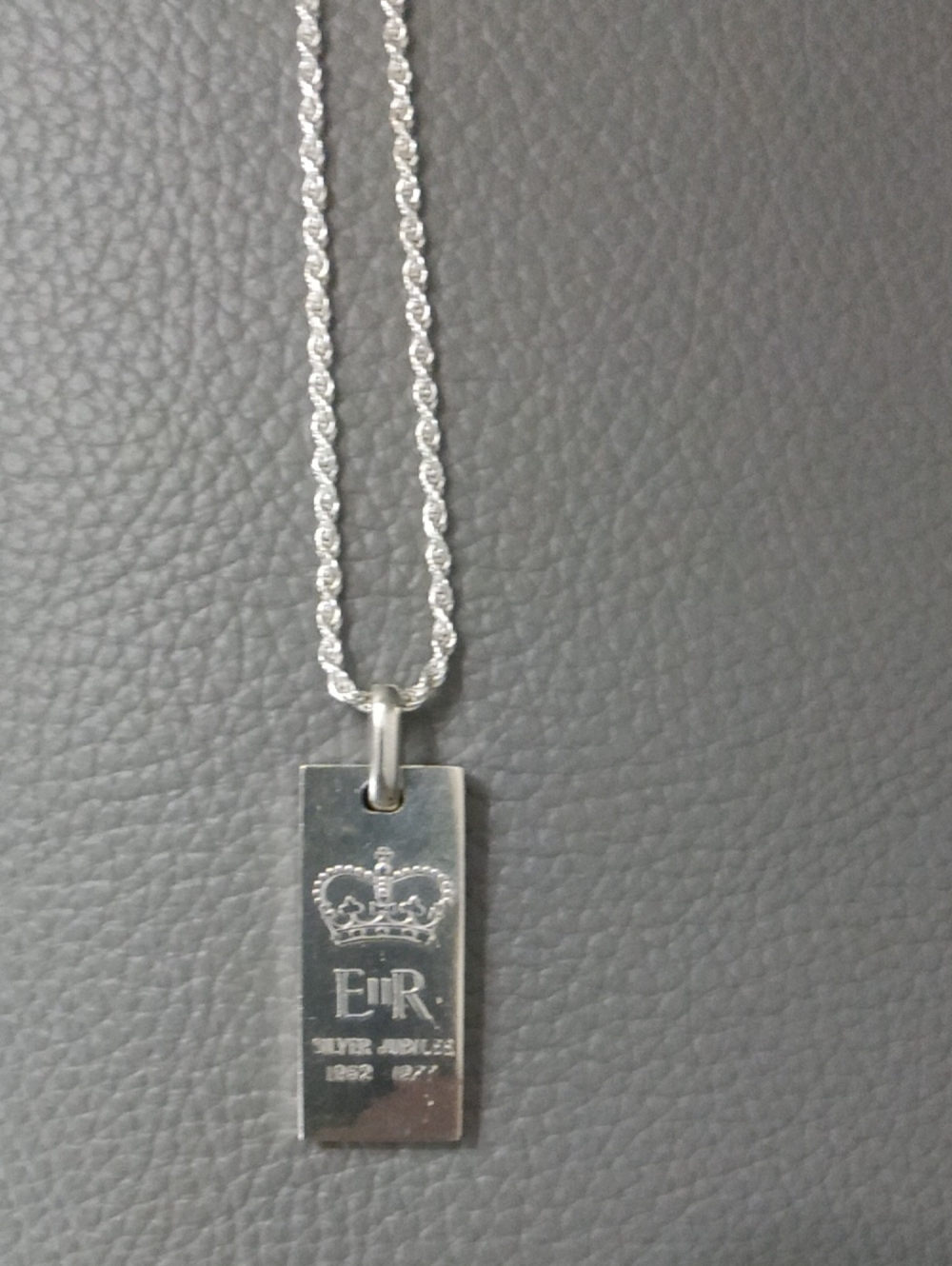 RARE Silver Jubilee Crown Engraved Pendant Necklace
